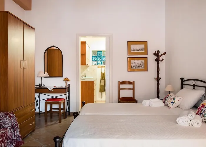 Chalki Apartments - Naxos